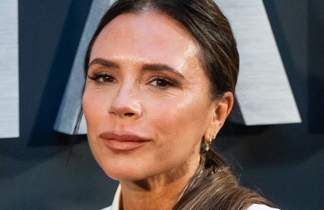 Victoria Beckham craque pour ce maquillage ultra flatteur