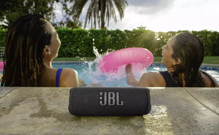 Jbl flip 6 - Résiste à la poussière et à l’eau conformément à la norme IP67