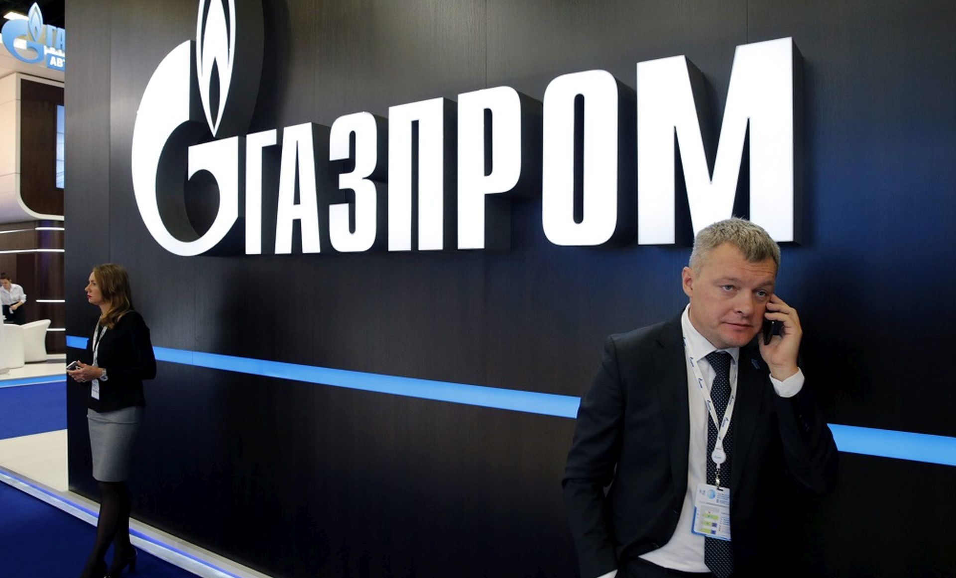 epa05470100 (FILE) A file photo dated 07 October 2015 showing a view of the Gazprom company stand during the International specialized exhibition 'InGas Stream 2015 - Innovations in the gas industry' at the 5th St. Petersburg International Gas Forum, Russia. World's biggest producer of natural gas, Gazprom on 10 August 2016 reported a net income of 5.6 billion USD in the 1st quarter 2016, a 5.2 per cent slump in profits, citing lower fuel prices and higher expenses.  EPA/ANATOLY MALTSEV