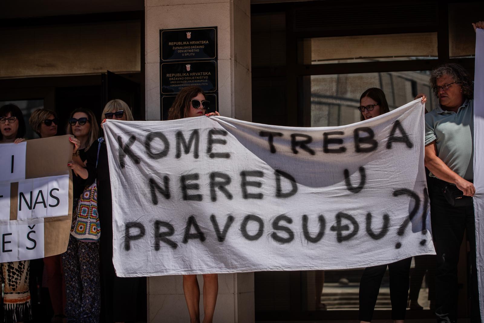 14.07.2023., Split - Strajk Djelatnika Zupanijskog i trgovackog suda u Splitu. Photo: Zvonimir Barisin/PIXSELL