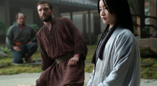 “SHOGUN” --  "Servants of Two Masters" -- Episode 2 (Airs February 27)  Pictured (L-R):   Cosmo Jarvis as John Blackthorne, Anna Sawai as Toda Mariko.  CR: Katie Yu/FX