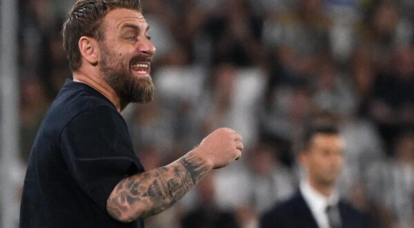 Soccer Football - Serie A - Juventus v AS Roma - Allianz Stadium, Turin, Italy - September 1, 2024  AS Roma coach Daniele De Rossi reacts REUTERS/Alberto Lingria Photo: ALBERTO LINGRIA/REUTERS