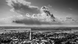 Cumulonimbus monochrome