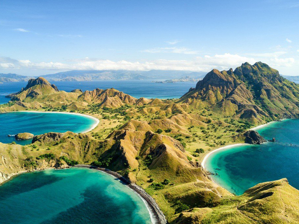 Nikmati Pesona Pulau-pulau di Flores & Labuan Bajo ini!