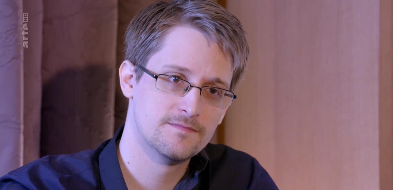 Edward Snowden se voit accorder la nationalité russe, à sa demande