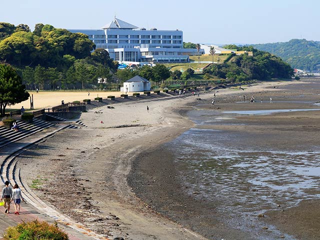 日出温泉