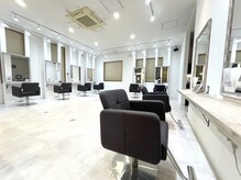 アグ ヘアー アクシス 山形店(Agu hair axis)