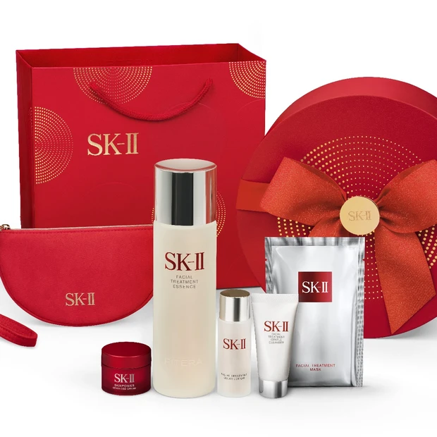 「SK-II」ホリデーならではの贅沢なコフレ。ベストセラーアイテム集結！…