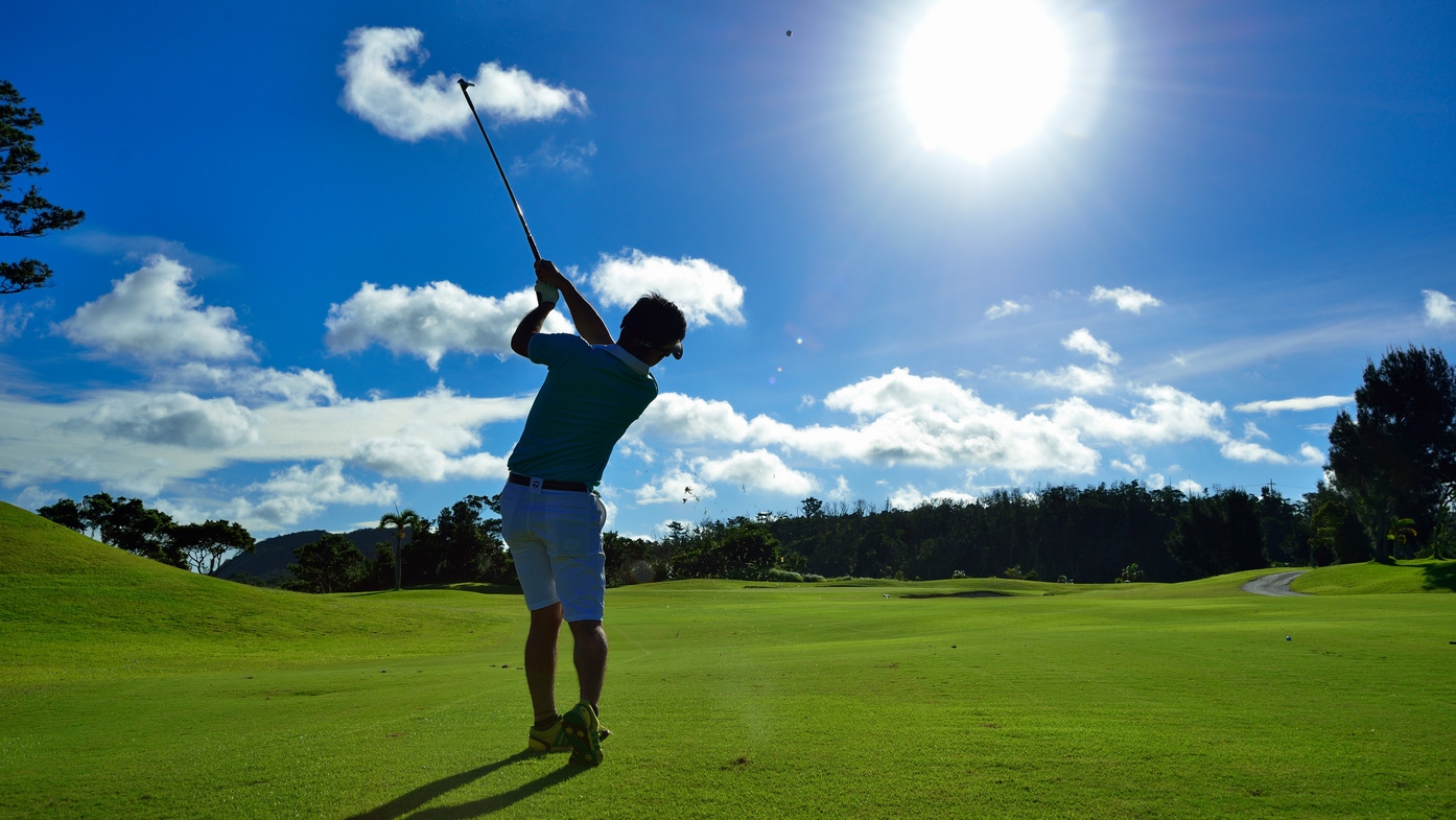 【THE GOLF】東シナ海を臨む至福のゴルフプレー＜朝食付き・・レイトアウト１４時＞