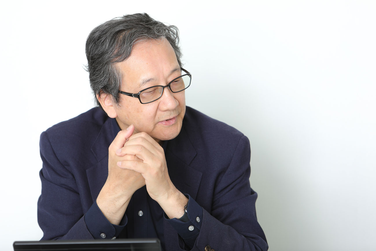 中央大学　名誉教授　田中洋氏