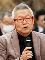 鷲見　　孝氏