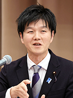 鈴木　憲和氏