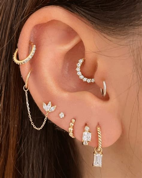 20 Best Ear Piercing Ideas | Assolari