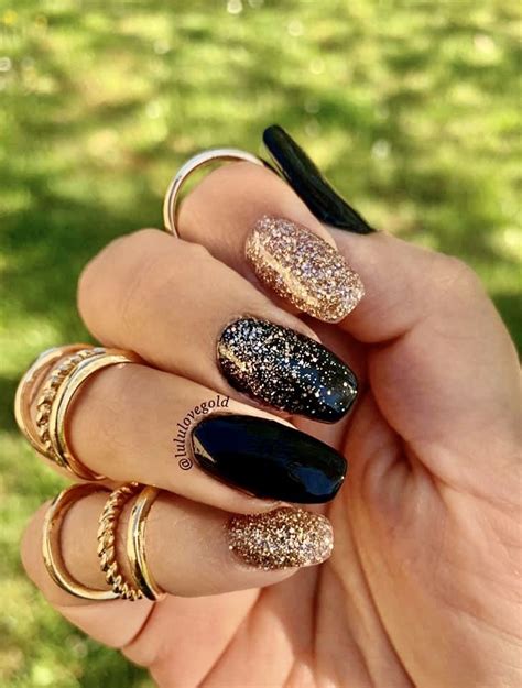 Colors used: Barbara, Prosecco. Black and gold mani. Glitter accent ...