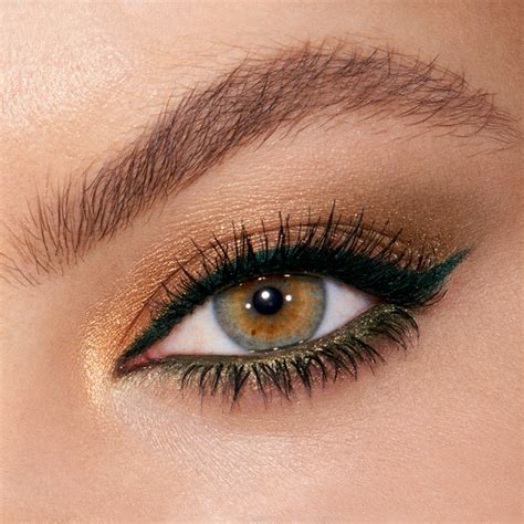 Green Eyeshadow Look, Green Eyeliner, Colored Eyeliner, Eyeshadow Looks ...