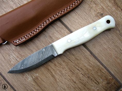 Top 10 Best Hunting Knives & How to Pick the Right One - HuntingLot.com