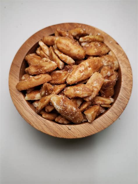 Pili Hunters™ Pinoy Style - Sweet Crispy Pili Nuts with Organic Coconut ...