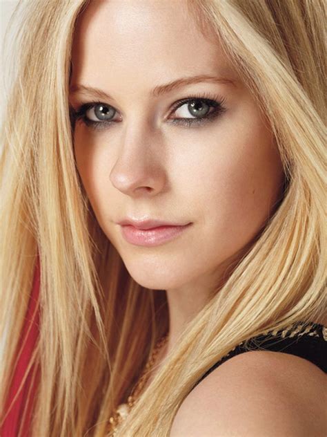 Avril Lavigne Photo: Avril Lavigne | Avril lavigne photos, Pretty face ...