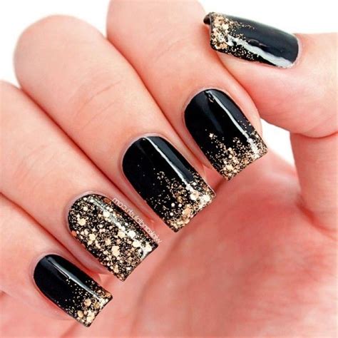 Black & Gold nail idea. | Black gold nails, Gold nails, Matte nails design