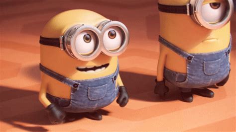 Los Minions van al cine a ver su propia película [Gifs ...