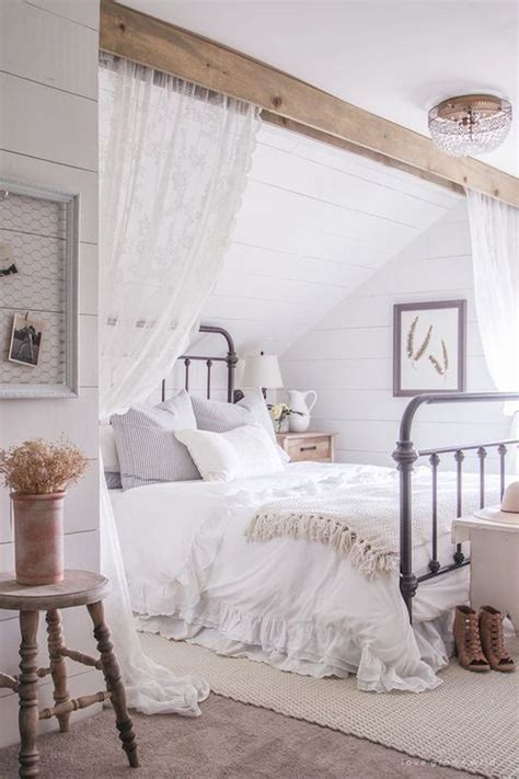 Stunning 35 Rustic Shabby Chic Bedroom Decorating Ideas https ...