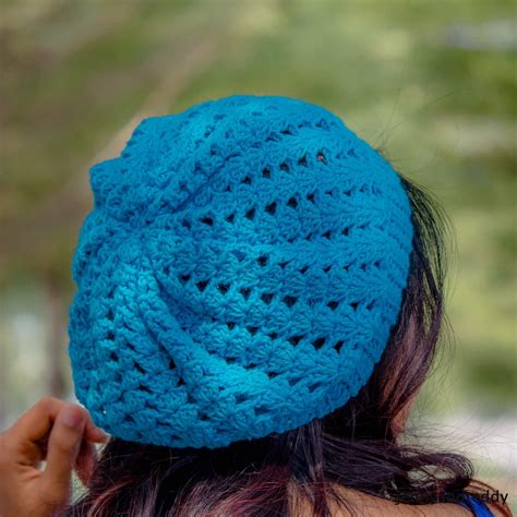 Shell stitch crochet beanie hat free pattern. Jenny & Teddy