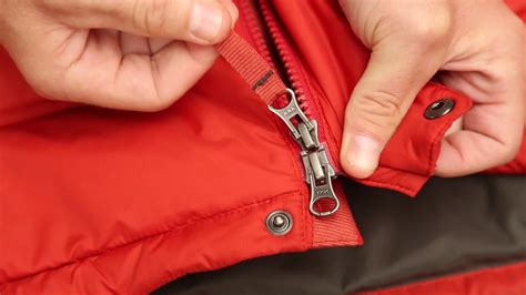 How to use a Two-Way Zipper | L.L.Bean - YouTube