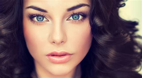 Best Makeup Colors For Dark Hair And Blue Eyes | Makeupview.co