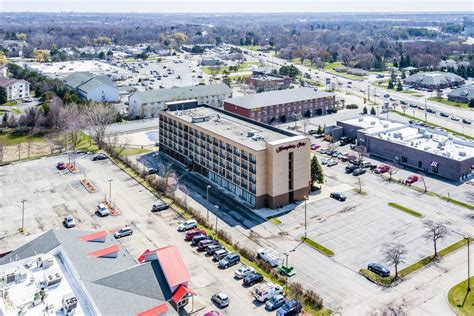 HAMPTON INN GURNEE, IL - Paramount Lodging Advisors