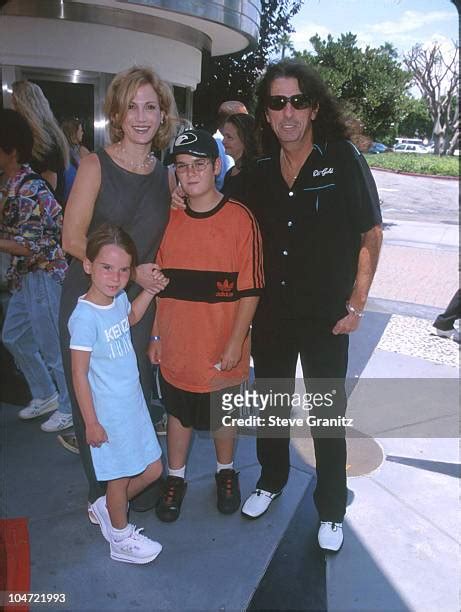 Alice Cooper Family Photos and Premium High Res Pictures - Getty Images