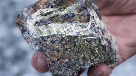 Despite warnings, feds give $12M to company extracting metals from ...