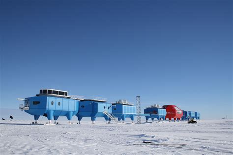 Research station on skis withstands Antarctic ice and snow