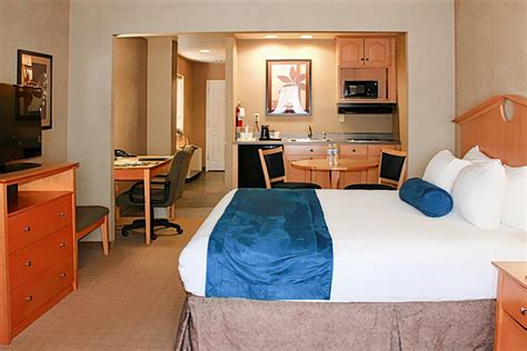 Marco LaGuardia Hotel and Suites, Flushing : -66% en journée ...