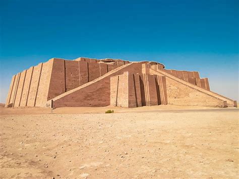 Sumerian Architecture: Ziggurat of Ur - Exploring Art with Alessandro