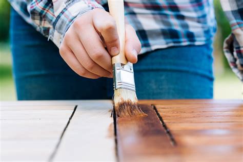 Teak Oil vs Tung Oil: Understanding the Differences for Wood Finishing