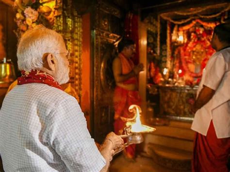 In Pics: PM Modi visits Ambaji, performs aarti at temple | News9live