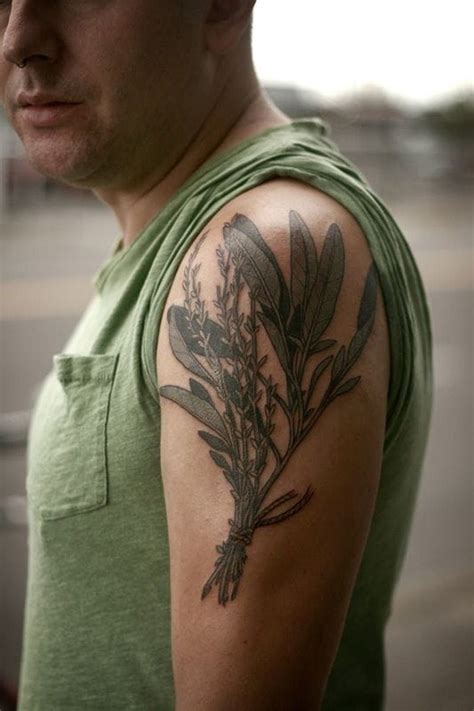 Bundle of aromatic herbs. A great cook tattoo? By Alice too ...