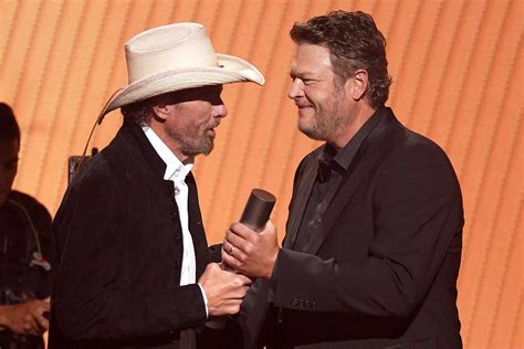 Toby Keith Receives 2023 People's Choice Country Awards Music Icon Prize