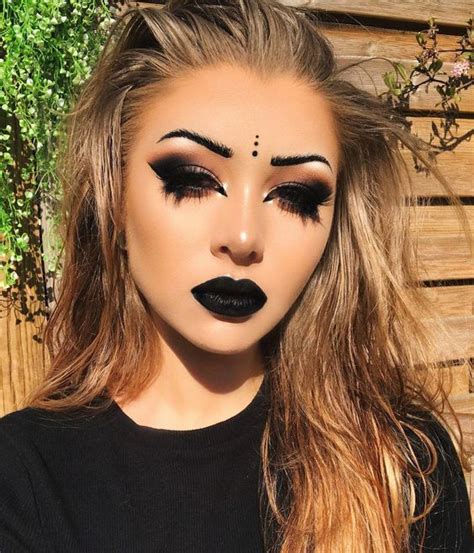 10 Must-Have Products for a Bomb AF Halloween Look | Black lips makeup ...