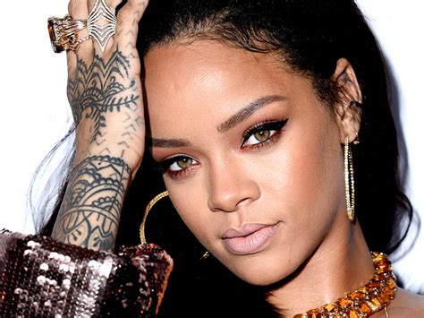 THE 18 Interesting Facts About Rihanna - BIG SEE