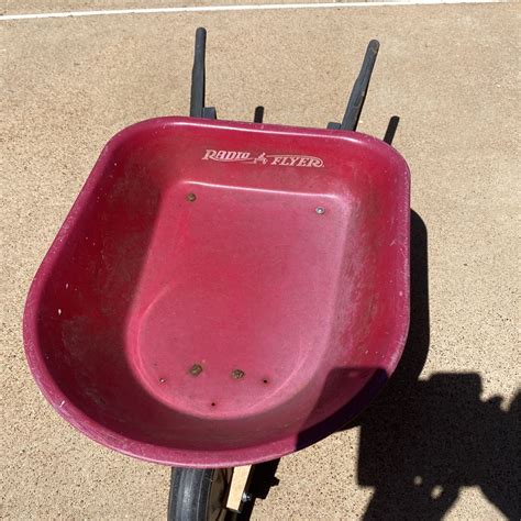 Red Radio Flyer Wheelbarrow for Sale in Arlington, TX - OfferUp