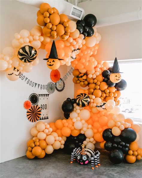 VINTAGE HALLOWEEN DECORATIONS AND PARTY IDEAS – Bonjour Fête