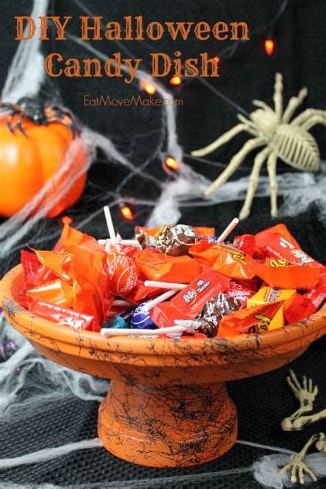 DIY Halloween Candy Dish With Easy Spiderweb Design!