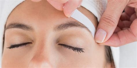 Eyebrow Wax & Tint - Bannatyne Spa