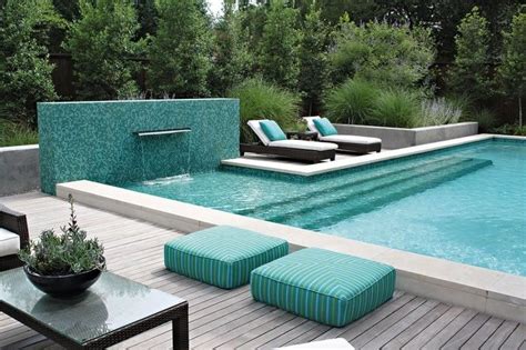 Swimming Pool Tiles - Landscaping Network