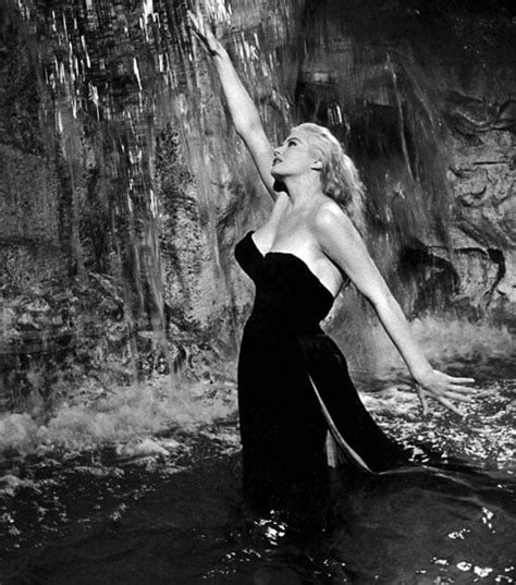 Watch ‘La Dolce Vita’ Actress Anita Ekberg in the Famous Trevi Fountain ...