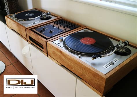 My take on a home decor DJ setup Turntable Setup, Turntable Stand ...