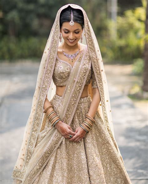 Indian Wedding Dresses Gold Top 10 - Find the Perfect Venue for Your ...