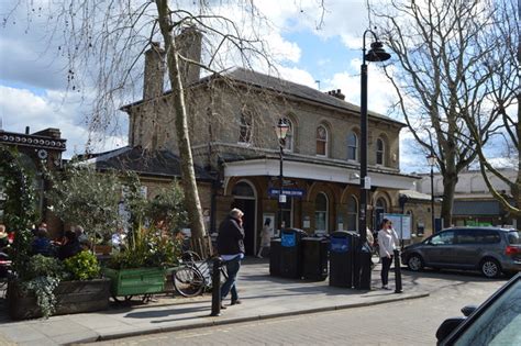 Kew Gardens Station © N Chadwick cc-by-sa/2.0 :: Geograph Britain and ...