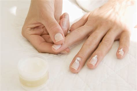 The 11 Best Cuticle Creams for Healthier Nails, Tested & Reviewed | Gel ...